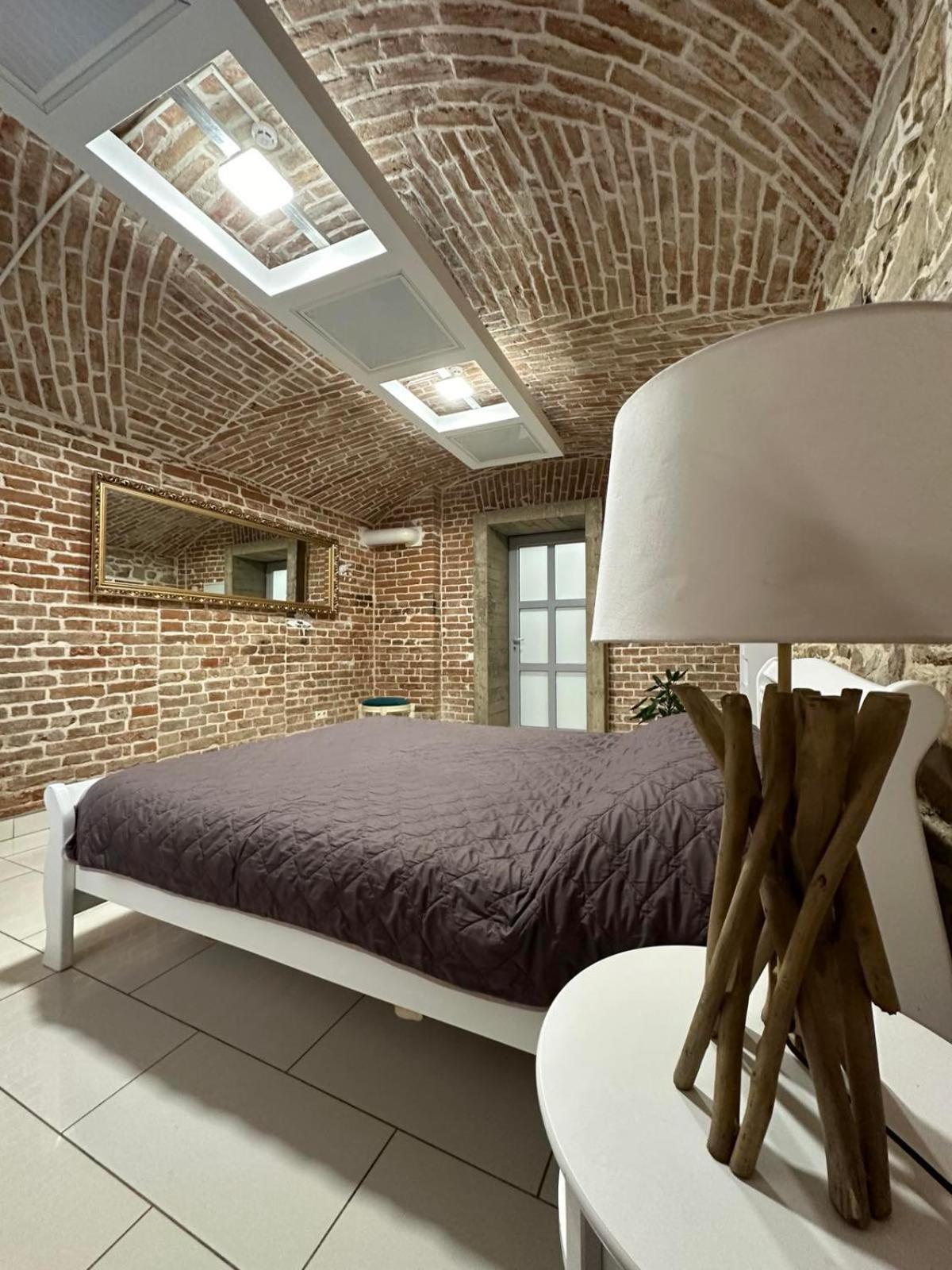2Х Кім-Й Loft На Площі Філармонії By Willox Apartment Cernăuți Exterior foto